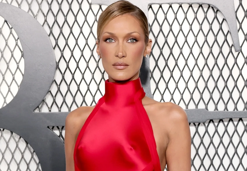 Белла Хадид (в "голом" платье), Эштон Кутчер, Эван Питерс и Изабелла Росселлини на премьере сериала "Красота"