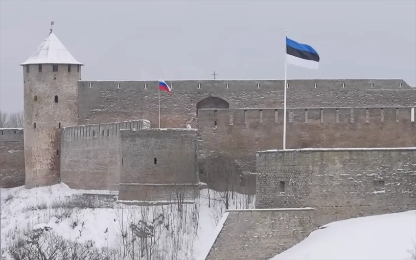 МИД РФ готовит ответ на ограничения работы российских посольств в Прибалтике