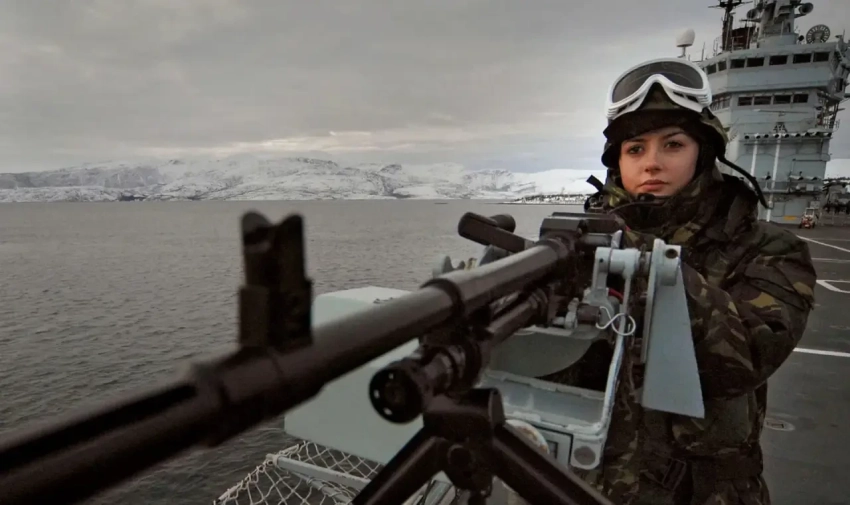 Британский флот запретил морякам на кораблях пить алкоголь каждый день