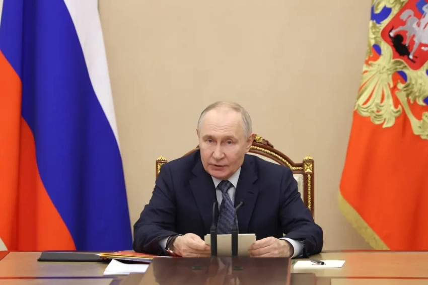 Переговоры Путина с Зеленским возможны только в Москве – Песков