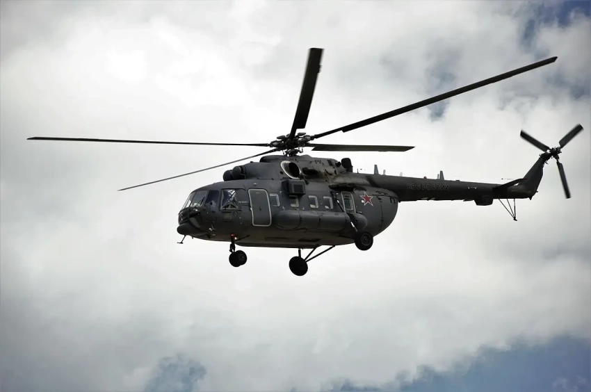 Показана попытка перехвата российского Ми-8 оператором FPV-дрона ВСУ